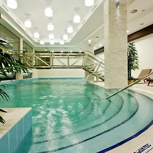 Earth & People & - Free Parking & Swimming Pool סופיה