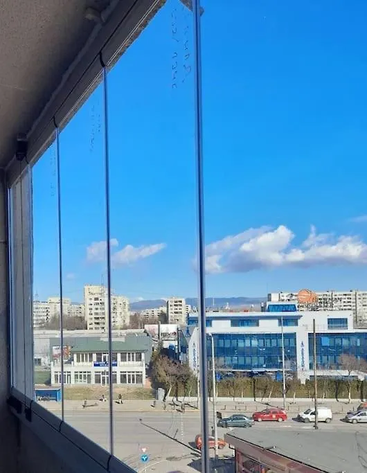 Home Ltt - Near Airport, Spacious, Sunny Apartment Sofia