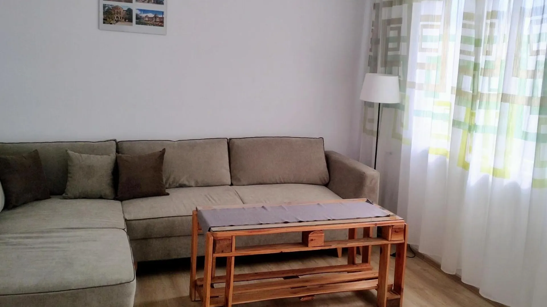 Home Ltt - Near Airport, Spacious, Sunny Apartment Sofia